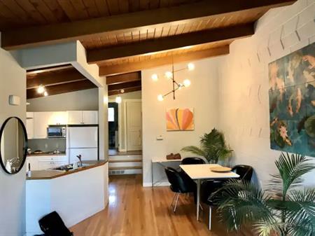 Marda Loop Renovated 2 rooms Dec 6 | Calgary