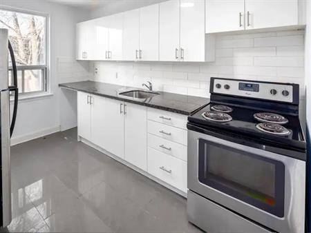 Clearview On The Park | 2-4 Greentree Court, Toronto