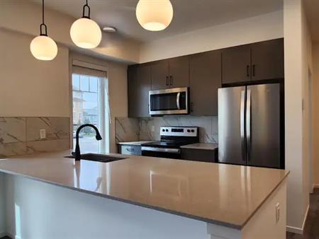 Luxury Corner Unit 2 Bed 2 Bath Condo for Rent in Mahogany – Prime Location! | 201 - 140 Mahogany Street South East, Calgary