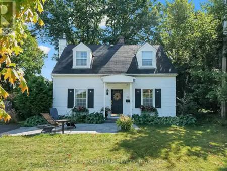 16 SANDRIDGE ROAD | 16 SANDRIDGE ROAD, Ottawa