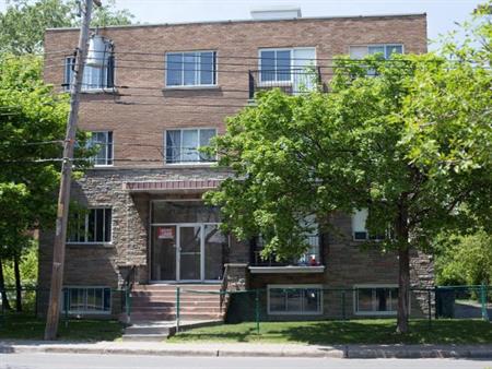 1 CH - 1 SDB - Montréal - $1,350 /mo