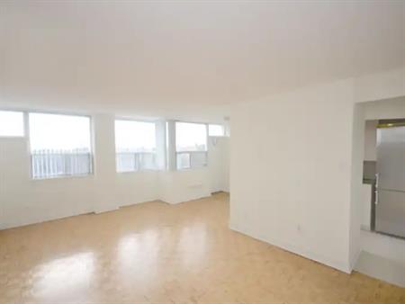551 Eglinton Avenue East | 551 Eglinton Avenue East, Toronto
