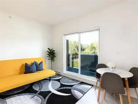 Modern 1-Bedroom Condo Near Gateway SkyTrain | 13678 Grosvenor Road, Surrey