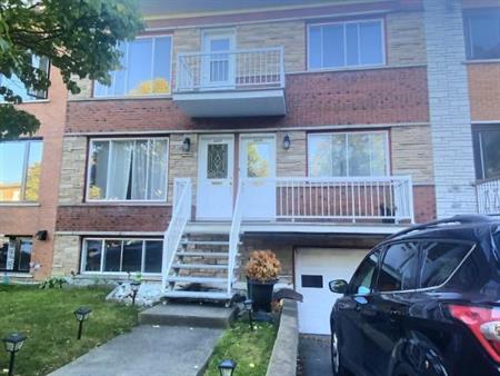 Mercier-Hochelaga beaux 5 1/2 avec électroménagers- 3 chambres à couchers 2e étage