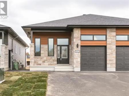 A - 562 REGINA STREET | A - 562 REGINA STREET, Russell