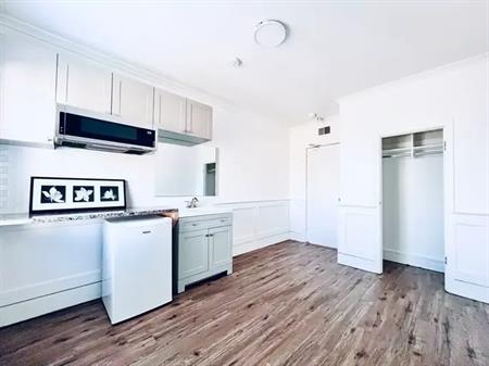 New York Apartments | 2341 York Avenue, Vancouver