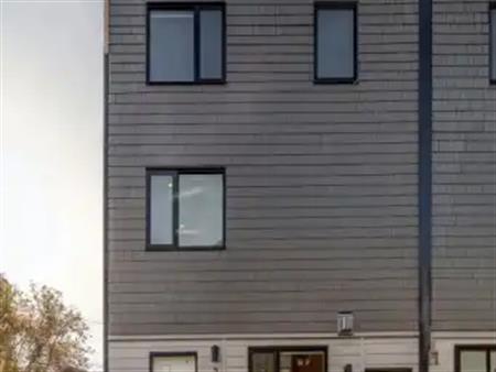 Brand New Modern 3-Bedroom Townhouse for Rent | 259 18 Avenue Northeast, Calgary