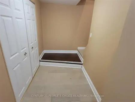 1402 FISHER AVENUE | 1402 FISHER Avenue, Burlington