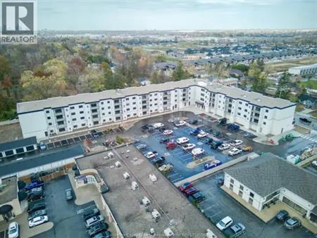 3817 HOWARD AVENUE Unit# 301 | 3817 HOWARD AVENUE Unit# 301, Windsor