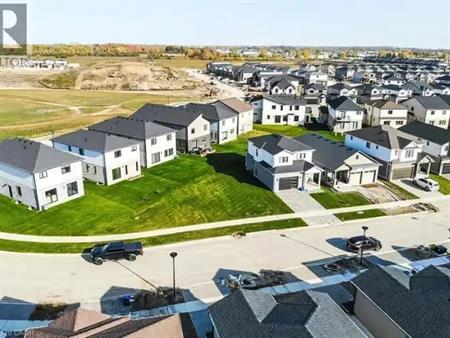 3742 SOMERSTON Crescent | 3742 SOMERSTON Crescent, London