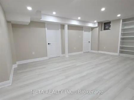 LOWER LEVEL - 25 HASSARD - SHORT LANE LANE | LOWER LEVEL - 25 HASSARD - SHORT LANE LANE, Ajax