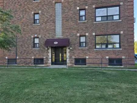 Isabel Gardens – 181 Queenston Road - Renovated 1 Bedroom | 181 Queenston Road, Hamilton