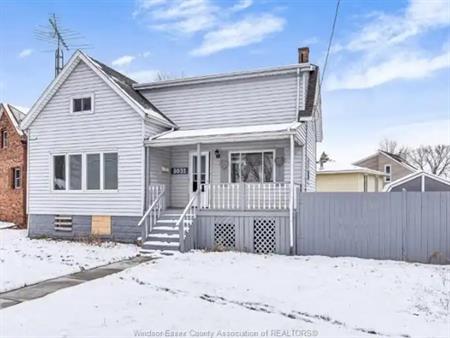 8031 RIVERSIDE DRIVE East | 8031 RIVERSIDE DRIVE East, Windsor