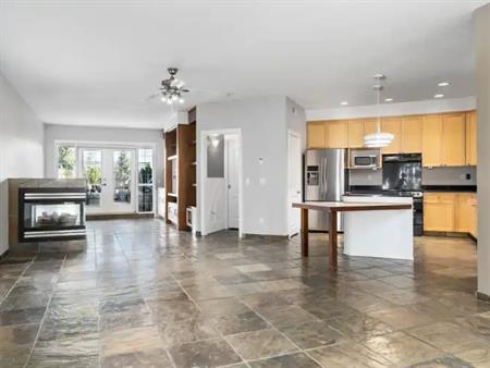 BC 2142 | 2142 17 Street Southwest, Calgary