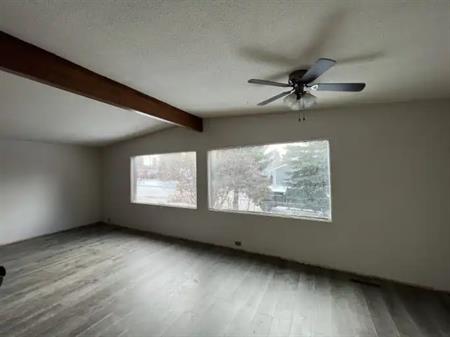 Pet Friendly | Renovated Vista Heights Home + Full Finished Basement | 12 Van Horne Crescent, Calgary