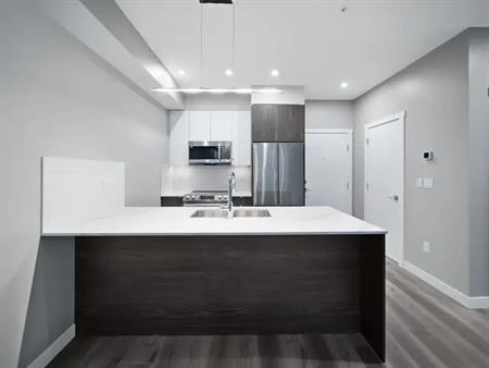 West Garneau | 11041 86 Ave, Edmonton