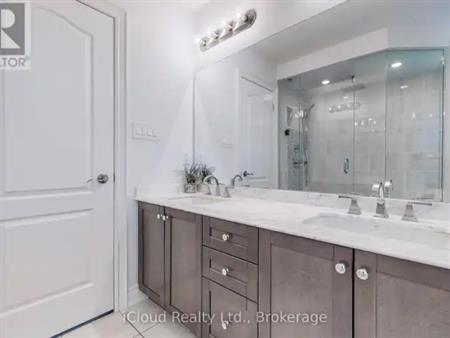 280 MILLER PARK AVENUE | 280 MILLER PARK AVENUE, Bradford West Gwillimbury