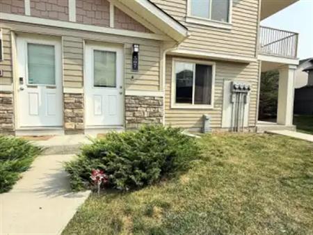 Bright 2-Bedroom Corner Townhouse in Sage Hill | 507 - 250 Sage Valley Road Northwest, Calgary