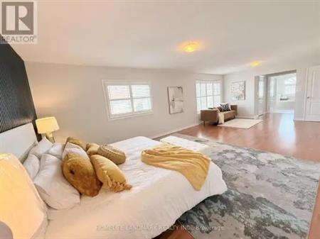 18 THE QUEENSWAY | 18 THE QUEENSWAY, Barrie