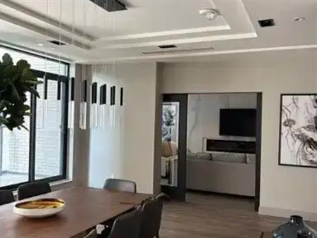 293 The Kingsway Boutique luxury, 10-ft ceilings, chic finishes & vibrant village charm near parks & cafes! | 293 The Kingswa