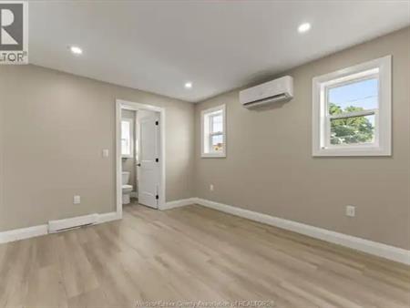 854 University Unit# UPPER | 854 UNIVERSITY Unit# UPPER, Windsor
