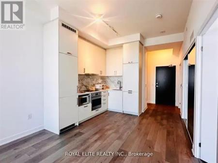 512 - 60 HONEYCRISP CRESCENT | 512 - 60 HONEYCRISP CRESCENT, Vaughan