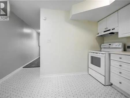 139 BRIGHTON Street Unit# 4c | 139 BRIGHTON Street Unit# 4c, Waterloo