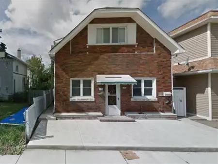 1189 MARION Unit# MAIN 1 | 1189 MARION Unit# MAIN 1, Windsor