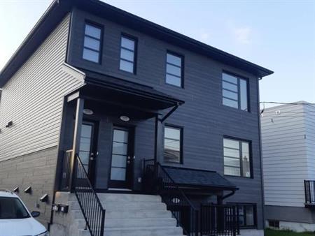 logement 4-1/2 demi sous-sol récent a louer 2e rue Louiseville
