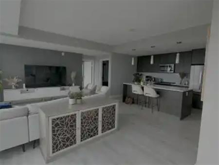 HIGHEST FLOOR - 1501 SQ FT SUITE | 2900 - 10180 103 ST NW, Edmonton