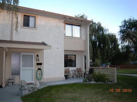 Fully Renovated Townhouse Ready for December 1st | 310 Yorkton Avenue, Penticton