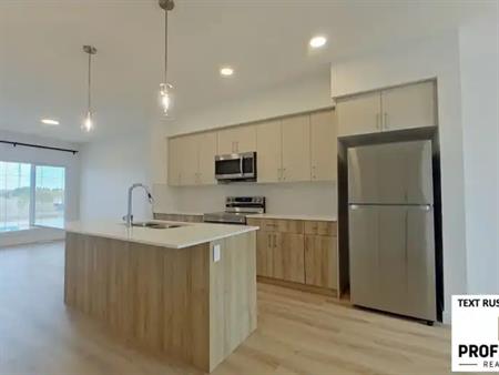 BRAND NEW, PET FRIENDLY 3 Bed & 2.5 Bath Main Suite in SE Edmonton | 1037 Aster Boulevard, Edmonton