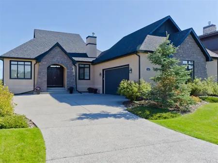 Beautiful Two story House in Elbow valley North Overssing Rocky Mountain | Calgary