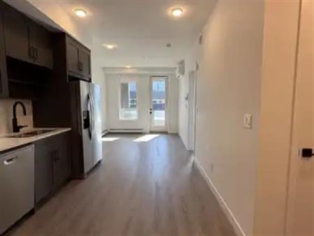 1 bed 1 bath with AC & Underground Parking Included | 525 - 3932 University Avenue Northwest, Calgary