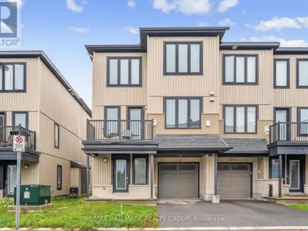 799 ELEMENT PRIVATE | 799 ELEMENT PRIVATE, Ottawa