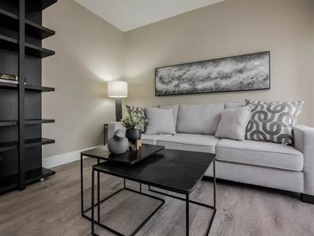 Amherst Village | 111-229 Amherst Drive, Amherstview
