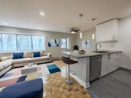 Aurora Towers - 90 Temperance St | 90 Temperance St, Aurora
