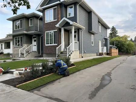 Like New 3 Bed 2.5 Bath Two-storey House in North Glenora | Edmonton