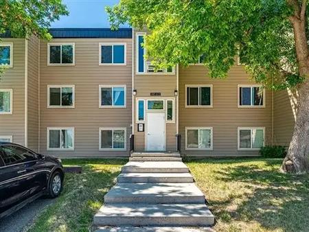2 Bedrooms, 2 Bathrooms Condo Unit | 315 Heritage Drive Southeast, Calgary