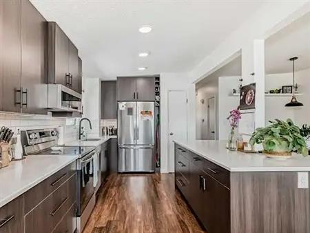 Beautiful Renovated 2-Bedroom w/ Garage incl. Utilities | Calgary