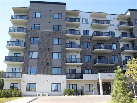 Pember's Walk Apartments | 145 Pember's Pass, Woodstock