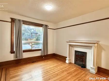 2-39 Fairleigh Ave S, Hamilton, Ontario L8M 2K1 | 39 Fairleigh Avenue South, Hamilton