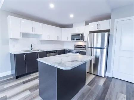Colborne Court Apartments | 3791 Portage Road, Niagara Falls