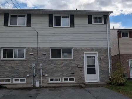 951 Oakview Avenue | 951 Oakview Avenue, Kingston