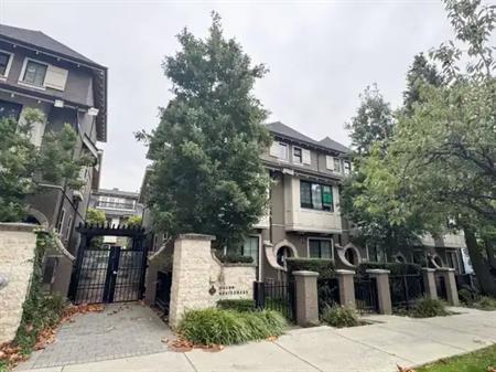 Lovely Townhouse  Oak & 70th | 8570 Osler Street, Vancouver