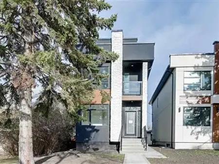 11308 72 Ave NW, Edmonton, AB, Upper and Basement (2 Units) | 11308 72 Avenue Northwest, Edmonton
