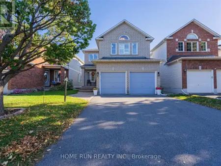 17 RODEO DRIVE | 17 RODEO DRIVE, Ottawa