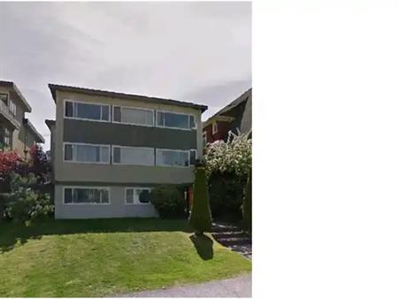 Charming Character 1 Bedroom Blocks from Kits Beach | 2288 West 2nd Avenue, Vancouver