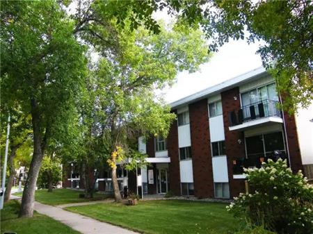Queenland Apartment | 9915 88 Avenue, Edmonton
