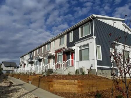 Neuhaven - 16 | 787 Lewis Greens Dr NW, Edmonton